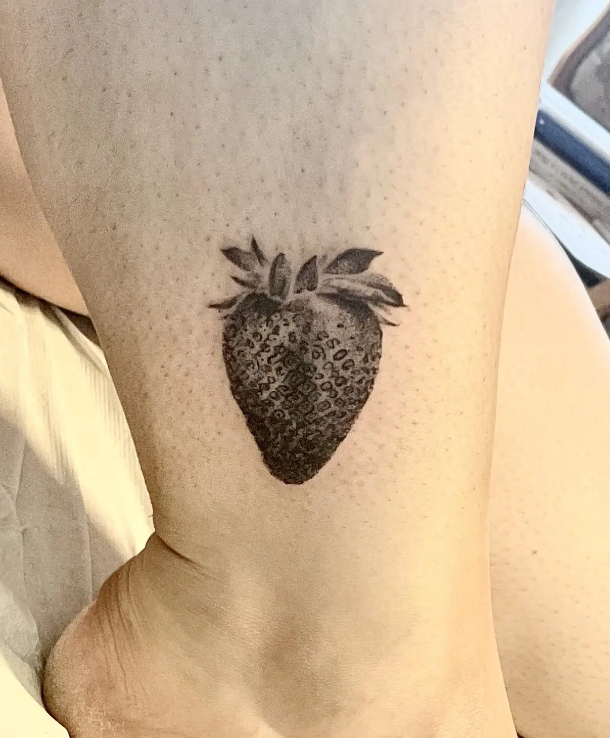 Tatouage Semi-réaliste - Ward Ink Black